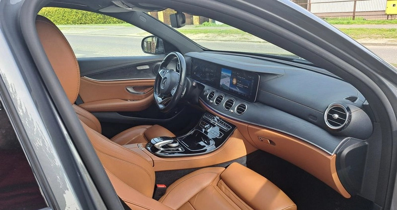 Mercedes-Benz Klasa E cena 149999 przebieg: 107000, rok produkcji 2016 z Szamotuły małe 497